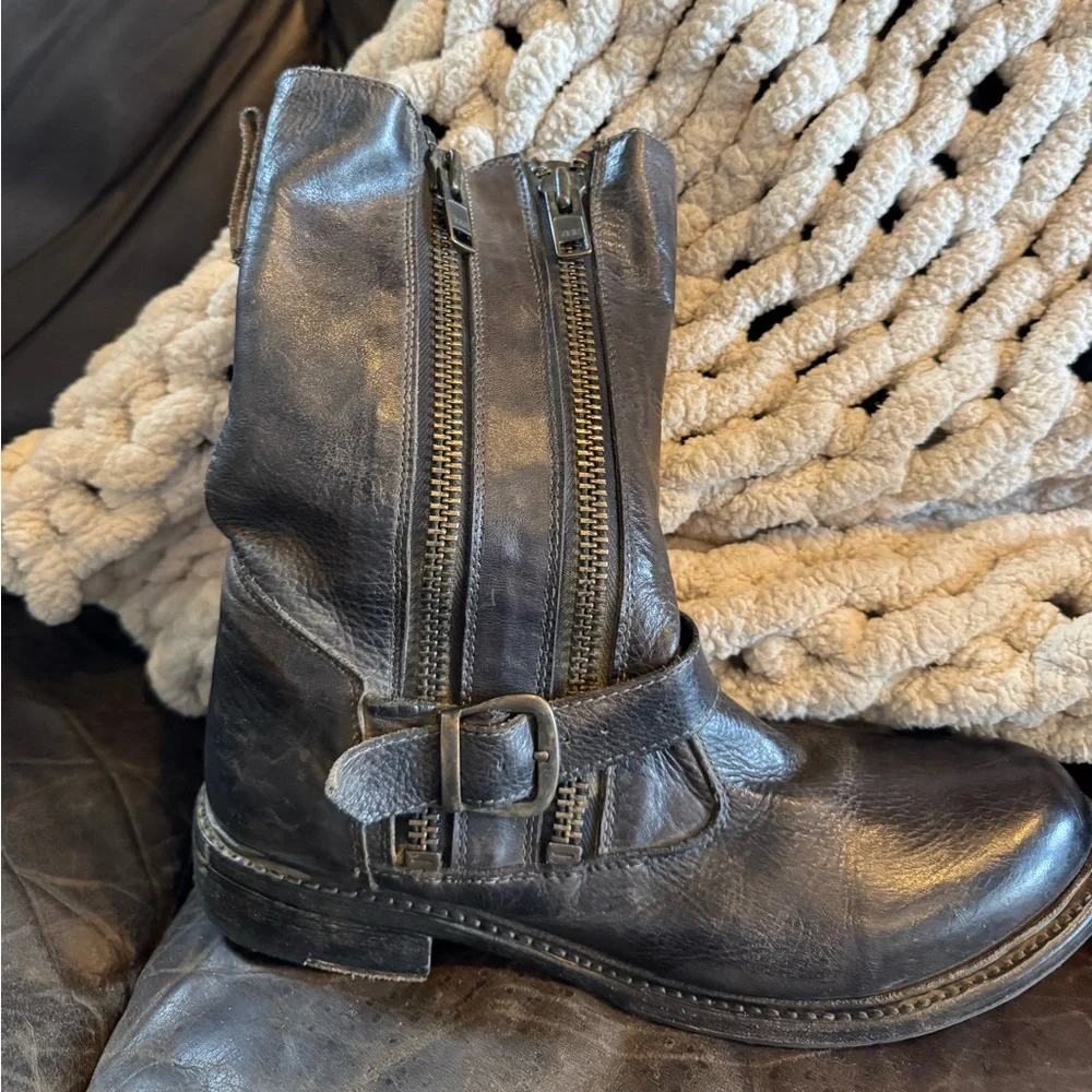 Bed Stu Black Leather Combat Boots - Picture 4 of 12